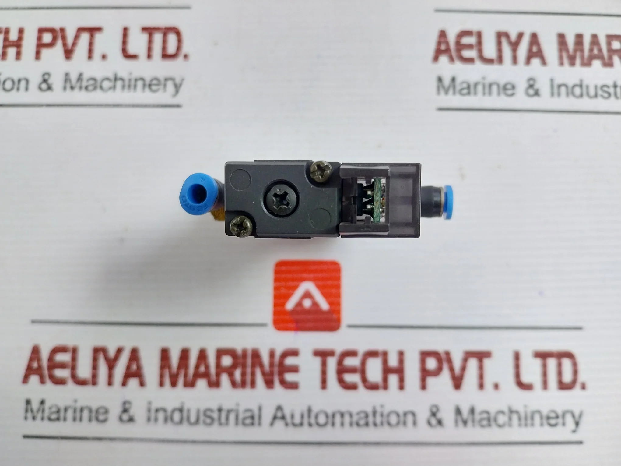 Smc Vz110-5Moz-m5 Pneumatic Solenoid Valve - Image 5