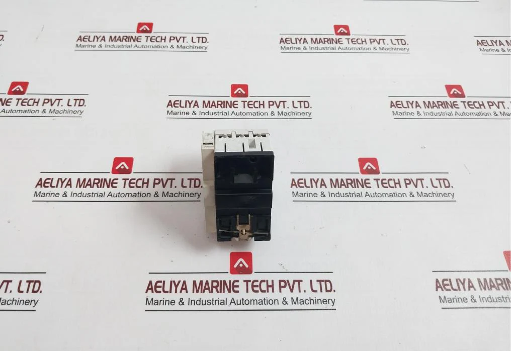 Telemecanique Gv1-m20 Din Rail Mount Circuit Breaker 300V Max - Image 2