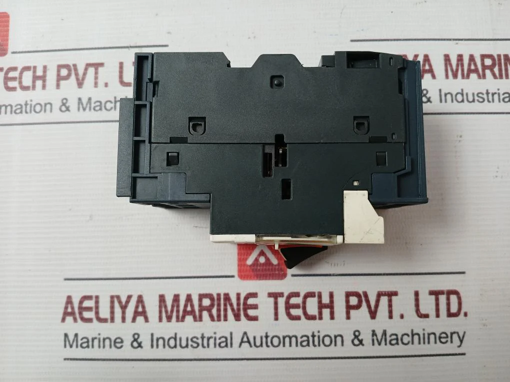 Telemecanique Gv2Me103 Motor Circuit Breaker 50/60Hz Ie 4-6,3A - Image 6