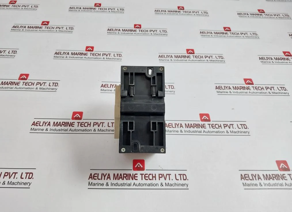 Telemecanique Gv3-m10 Motor Circuit Breaker With Gv1-a01 Contact Block 690V - Image 5
