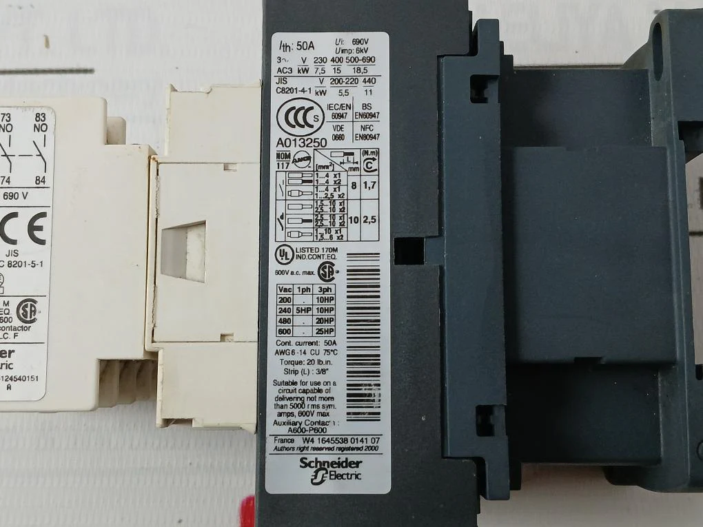 Telemecanique/Schneider Electric La1 Dn40 Auxiliary Contact Block 50A - Image 7