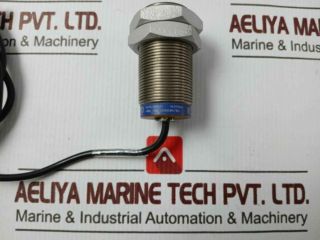 Telemecanique Xs1M30Pa370 Inductive Sensor 2 Meter 12..48V 23127680 - Image 8