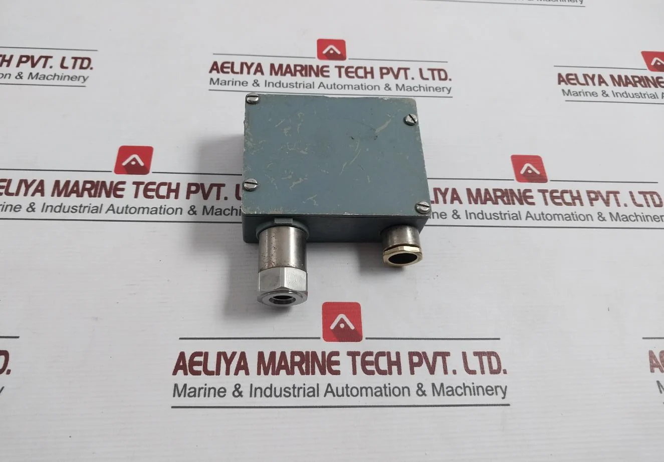Trafag 8202 Pressure Transmitter 36V/15 Bar - Image 4