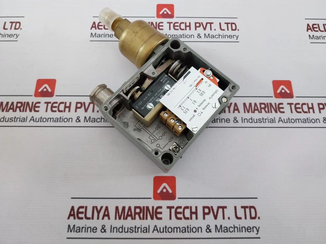 Trafag 941.2373.922 Electromechanical Pressure Switch 0.2...1.6 Bar - Image 6