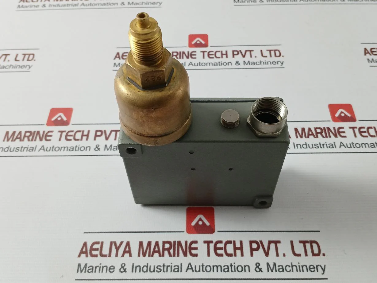 Trafag 941.2373.922 Electromechanical Pressure Switch 0.2…1.6 Bar (Kg/Cm2) - Image 5