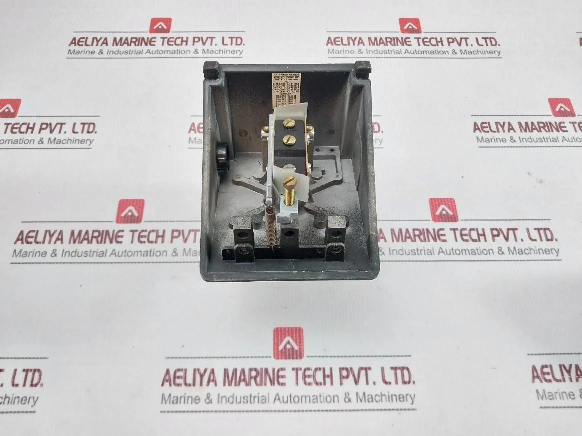 United Electric J300 Pressure Controller 0–200Psi 15Amp - Image 7