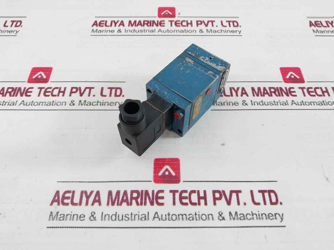 Wabco 3410400060 Solenoid Valve - Image 4