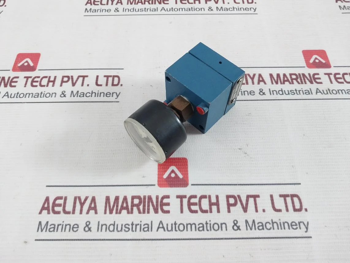 Wabco 3526010520 Pneumatic Control Valve With Gauge 0-6 Bar - Image 5