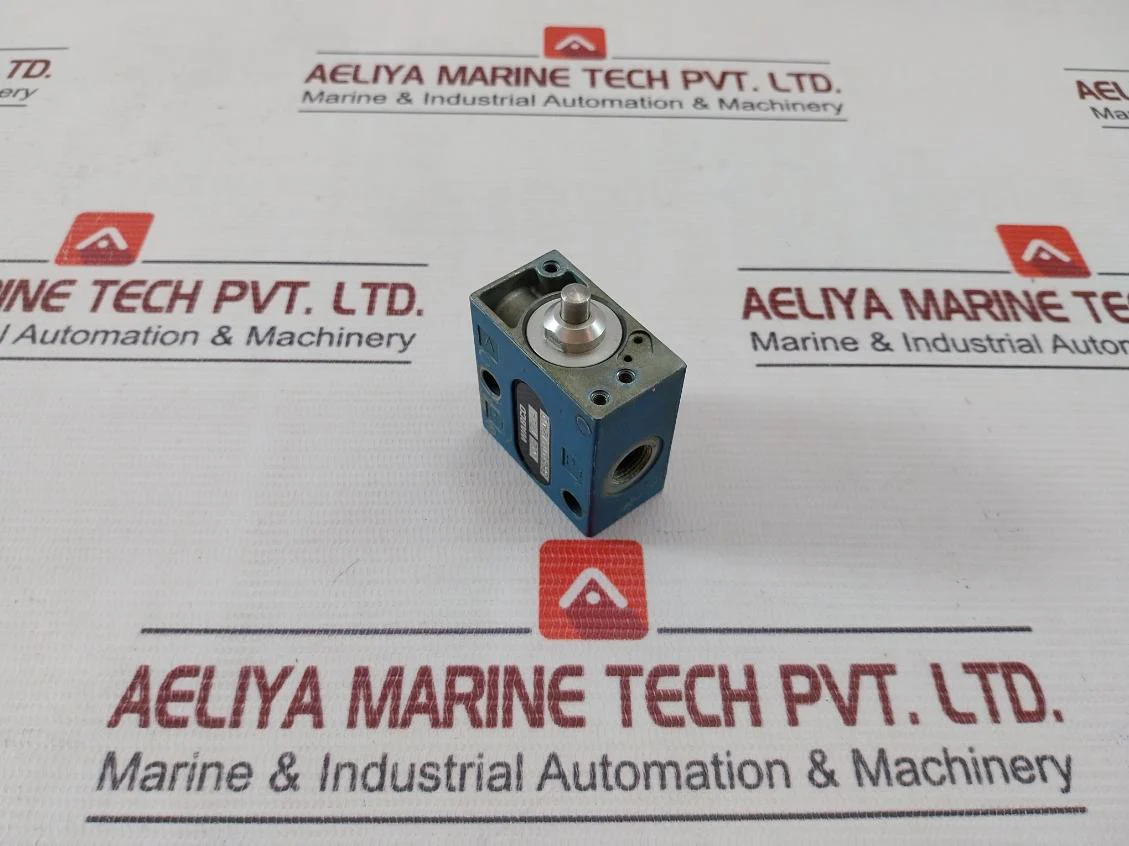 Wabco 5630101240 Push Button Pneumatic Directional Control Valve - Image 3