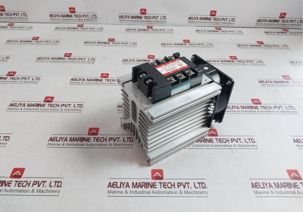 Xinling Electric Hhg1-3/032F-38 3 Phase Solid State Relay 3-32 Vdc - Image 3