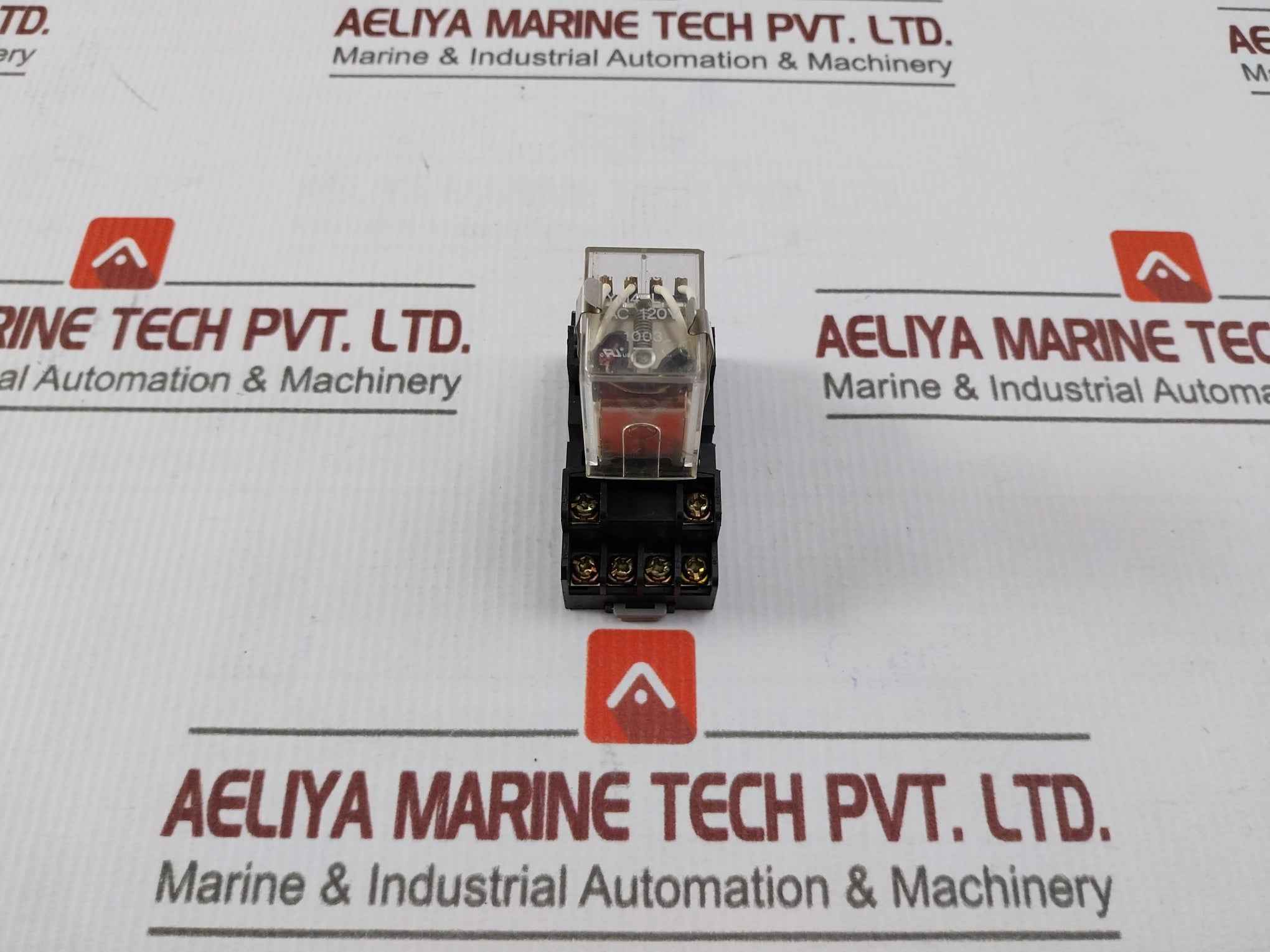 Y.M. Tech Ym4-l Relay With Base Ymt14-mf