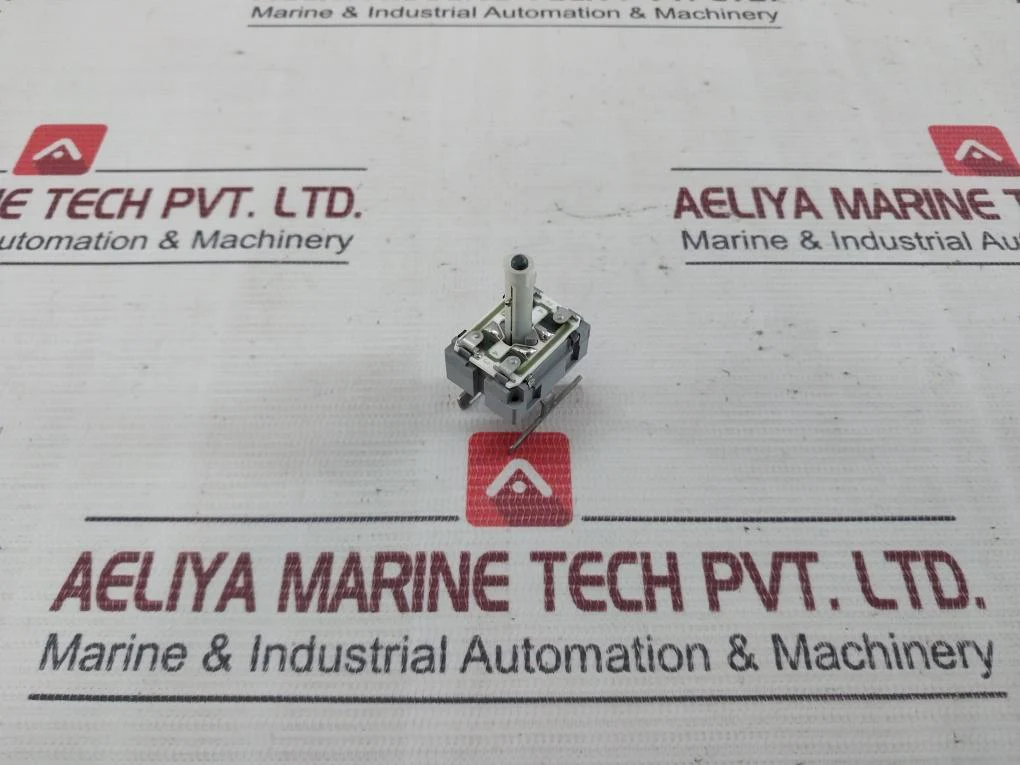 Yamatake-honeywell 2T-l Cp24 Push Button Switch 9748K - Image 4