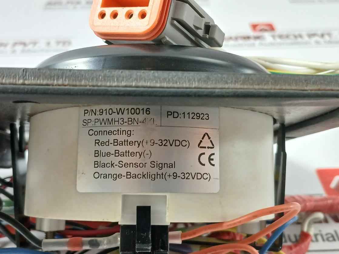 Yanmar 164100-30104 L/B Control Panel 910-w10016, 3Ym27, 4Jh3-dte - Image 9