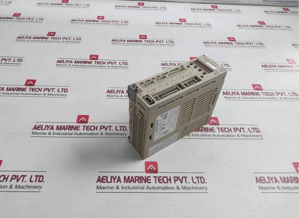 Yaskawa Electric Sgdm-02Ada Servo Drive 200-230V 50/60Hz 0-55C (Not Working) - Image 3